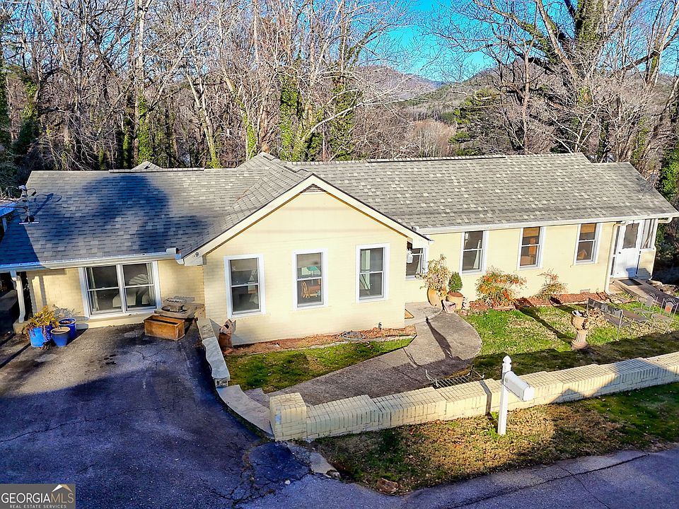 1st image of 98 Pickett Hill St