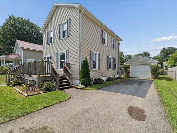 3rd image of 1368 Bartlett Rd
