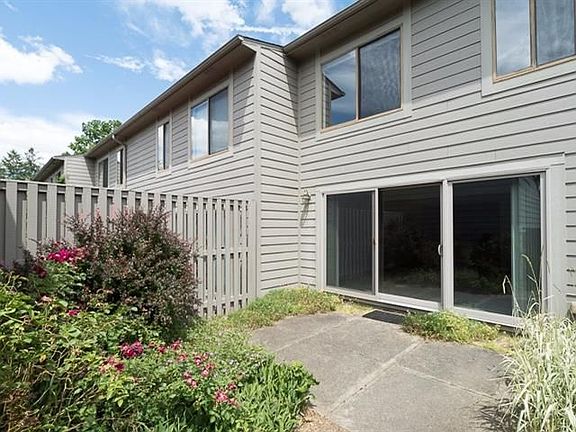 4th image of 780 Watersedge Dr