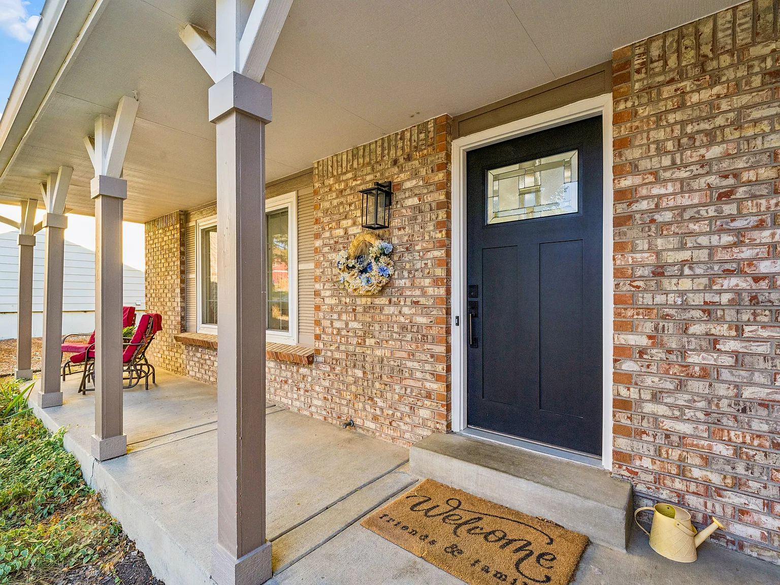 4 bed, 2336 sqft, $3,400 — Photo 2