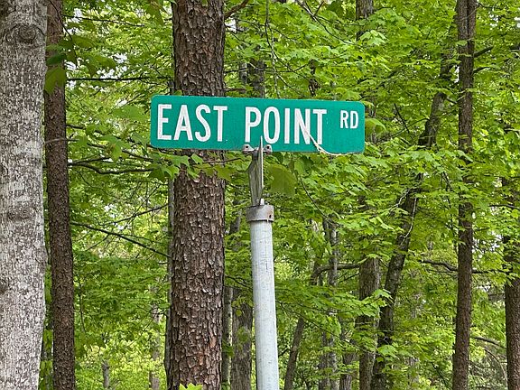 3rd image of 4 E Point Rd