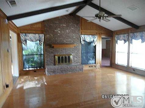 3rd image of 1505 Forsythe Dr
