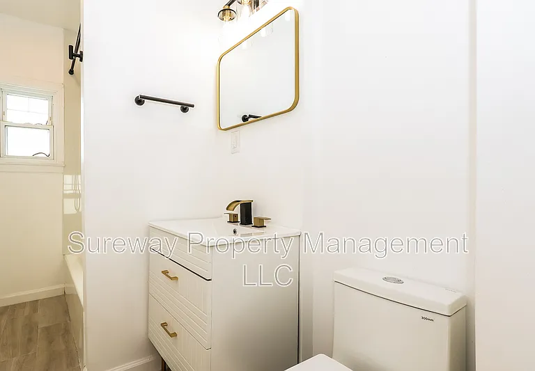 228 Greenwich Ave — Photo 14