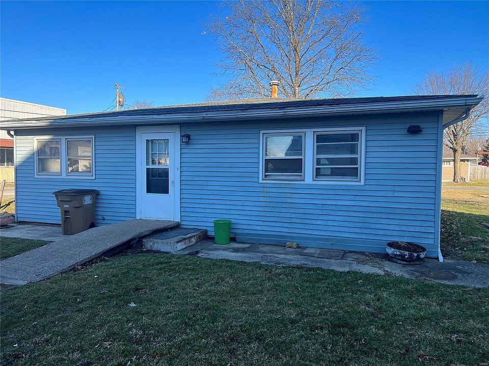 200 E 2nd St, Staunton, IL 62088 MLS 23001537 Zillow