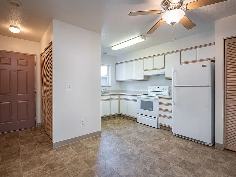 Tuxedo Park Apartments — Photo 5