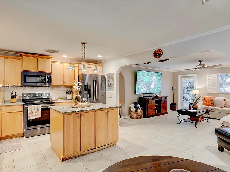 150 Azalea St — Photo 14