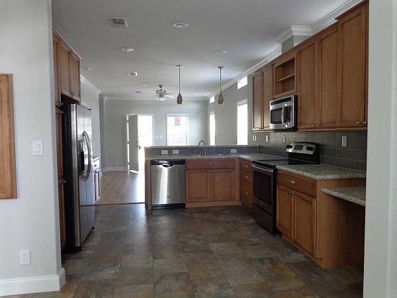 3rd image of 242 Westfield Ct