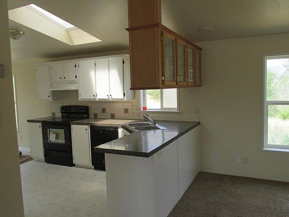 4th image of 4090 Bluerock Dr NE