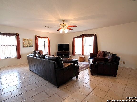2nd image of 9947 Kelton Dr