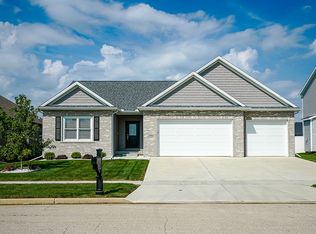 1724 Eide Rd, Bloomington, IL 61704