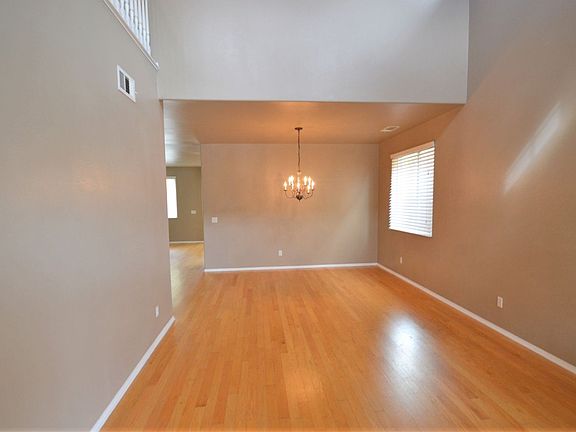 4th image of 29323 Grande Vista Ave
