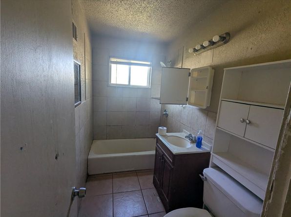 kansas-city-missouri-457037635 picture