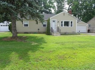 145 Manning St, Chicopee, MA 01020