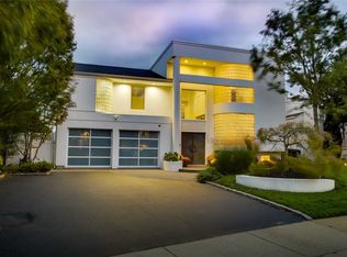 3029 Shore Dr, Merrick, NY 11566