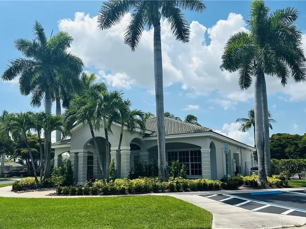 10091 Pacific Pines Ave, Fort Myers, FL 33966