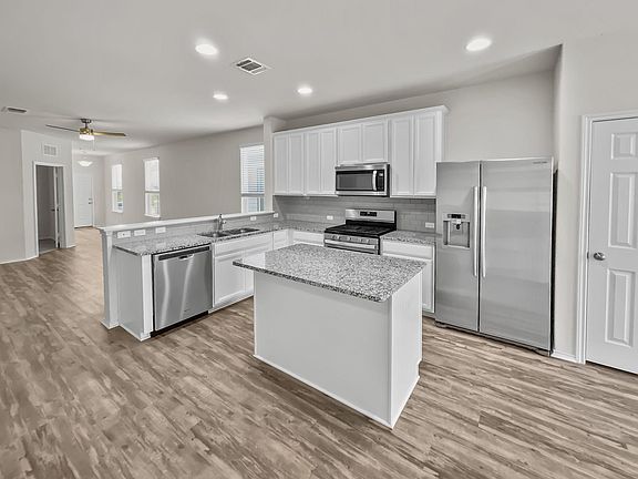 2nd image of 595 Eves Necklace Dr