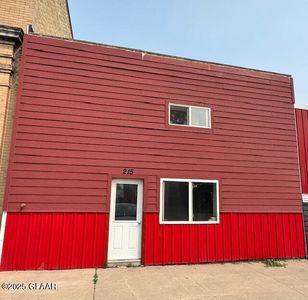 215 4th St W, Finley, ND, 58230