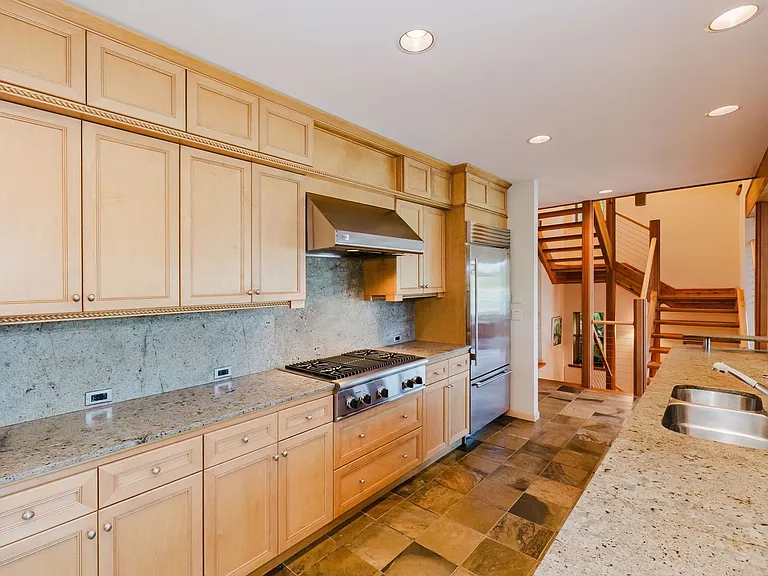 15000 Sivertson Rd NE — Photo 17