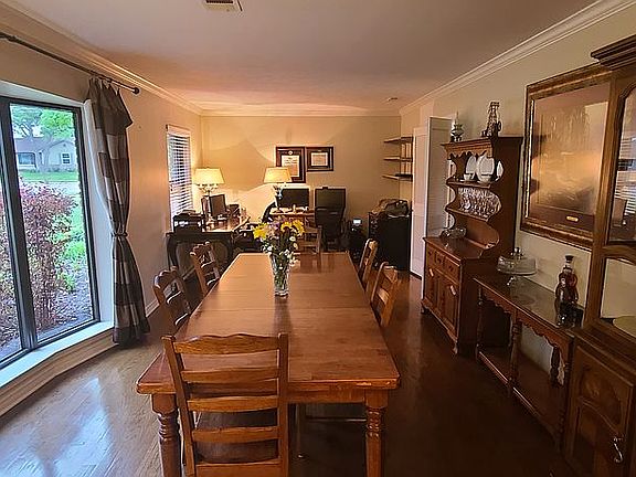 5th image of 1206 La Mesa Dr