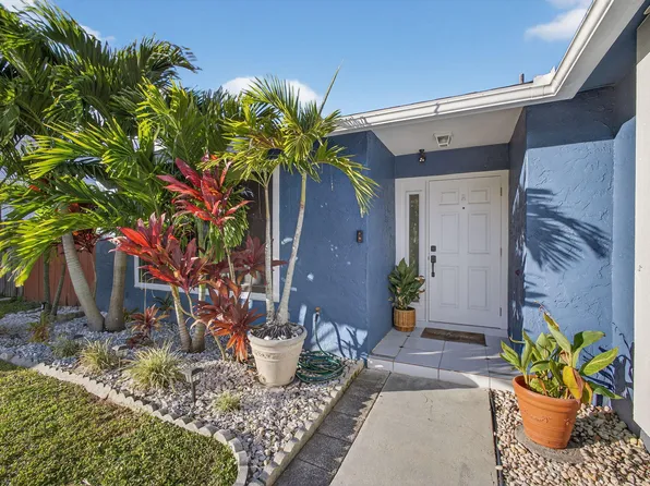 154 Rosewood Circle, Jupiter, FL 33458