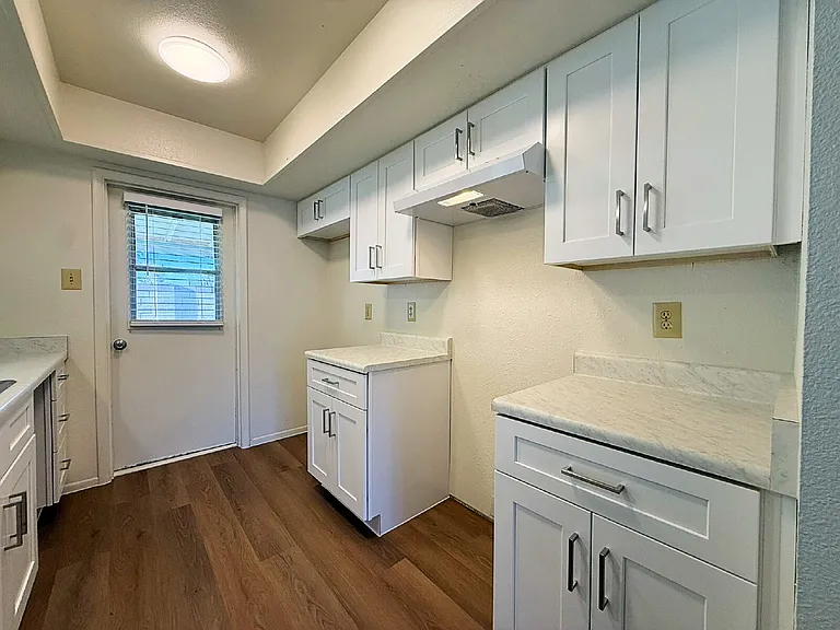 5208 W Calavar Rd — Photo 10