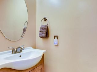 21184 Winding Brook Sq, Ashburn, VA 20147