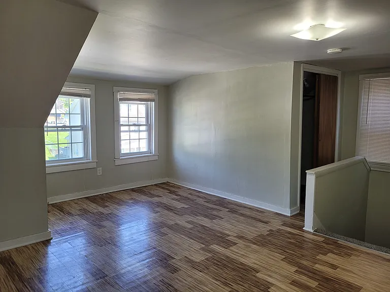 125 E 25th Ave — Photo 14