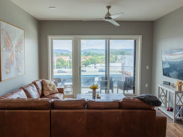 333 W Depot Ave APT 512, Knoxville, TN 37917