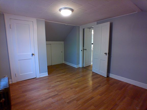 4th image of 316 Smith St