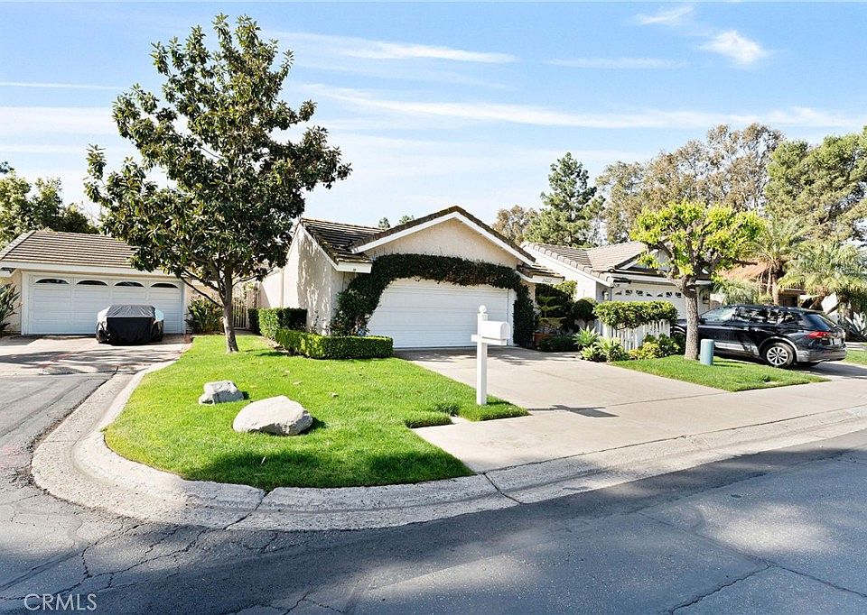 1st image of 24222 Ontario Ln
