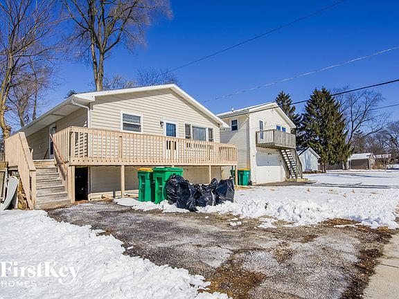 2nd image of 424 Oakwood Dr