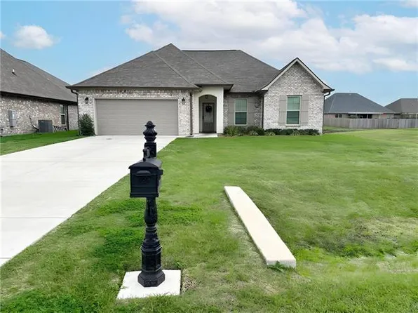 204 Cypress Bnd, Belle Chasse, LA 70037