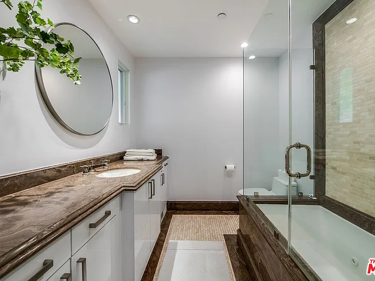 580 Chalette Dr — Photo 34