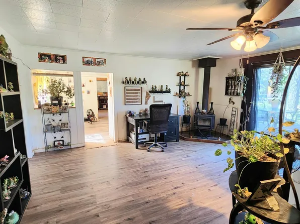 25 Cousins Rd, Vanderwagen, NM 87326