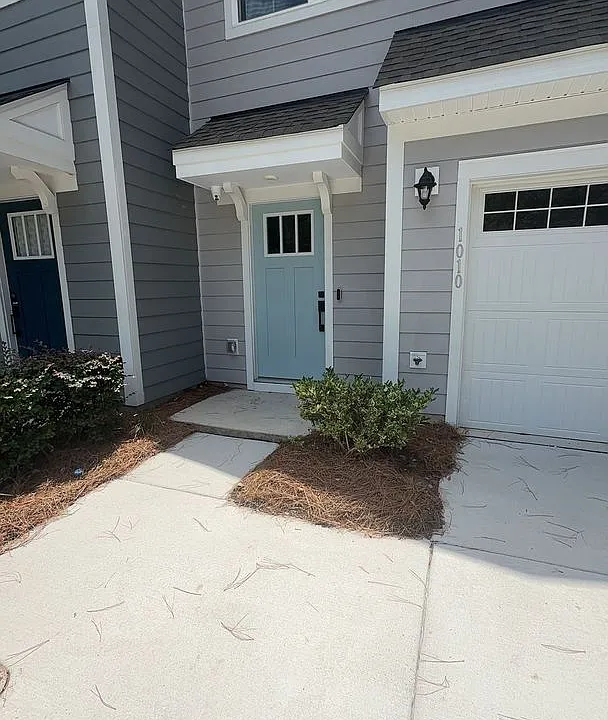 1010 Crescent Cove Ln