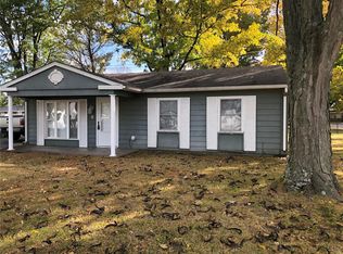 2 Susan Ct, Fairview Heights, IL 62208