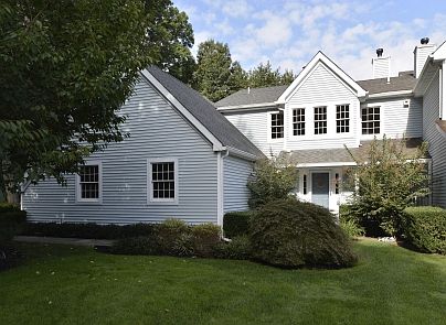 2nd image of 504 Mountain Ridge Dr