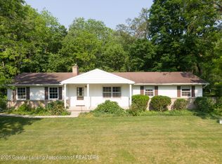 31 E Sherwood Rd, Williamston, MI 48895