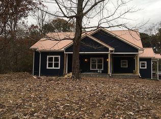 8 Leon Cir, Chatsworth, GA 30705