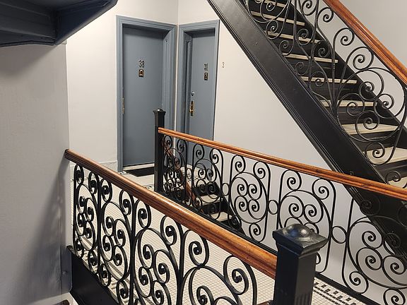 3rd image of 31 Tiemann Pl APT 35