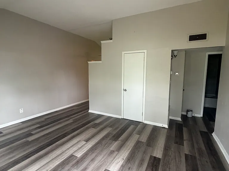 7200 Nathan Hale Way — Photo 19