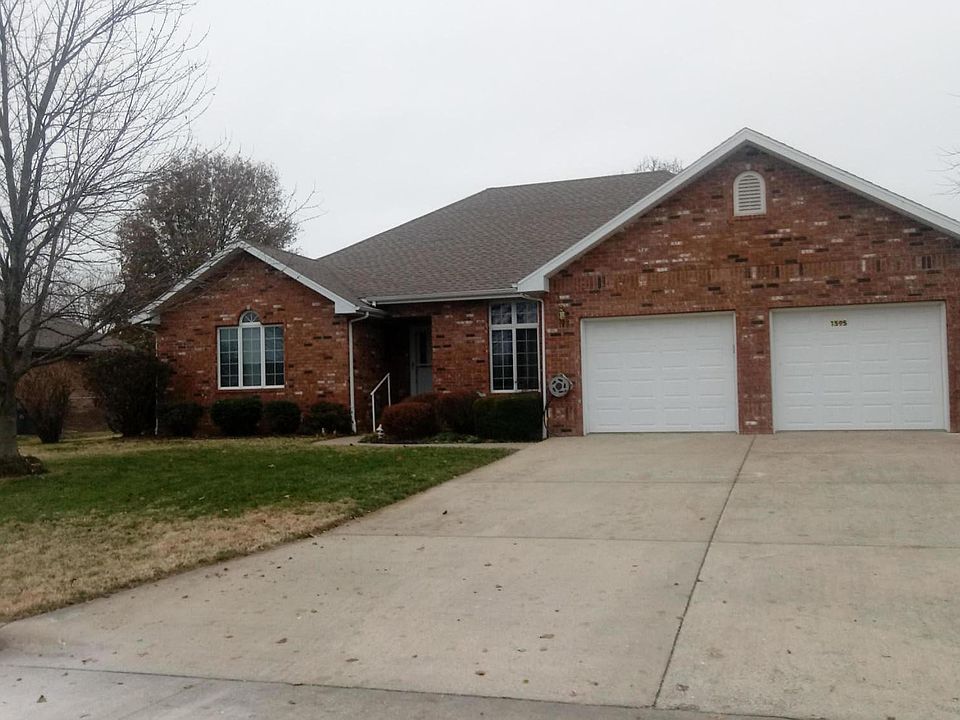 2nd image of 1595 S Meadow Ln