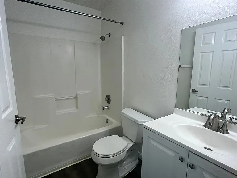1377 Oakdale Ave — Photo 15