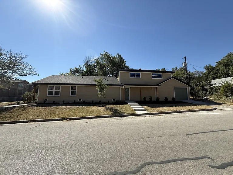 2600 Townsend Dr — Photo 15