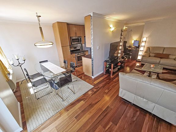 4th image of 11817 Union Tpke APT 12K