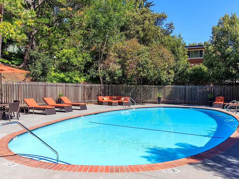 Madera Valley Apartments — Photo 12