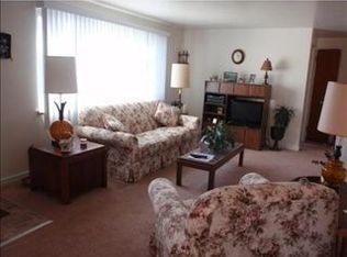 60 Mary Ann Dr, Pittsburgh, PA 15227