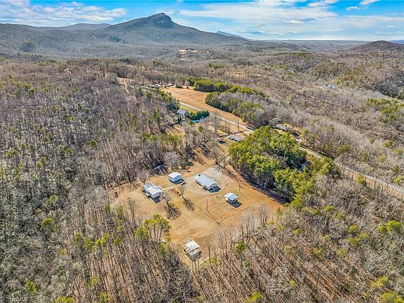 3rd image of 1050 Smurf Rd