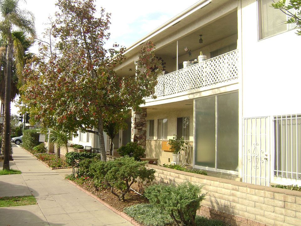 1st image of 2860 Lincoln Ave APT 2