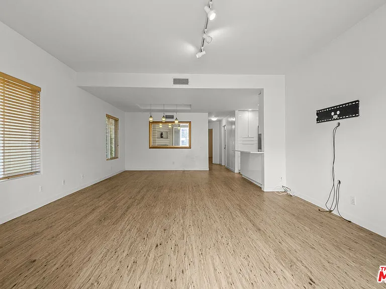 123 Galleon St #B — Photo 9